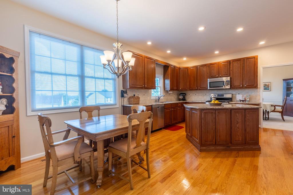 7 SALINA COURT