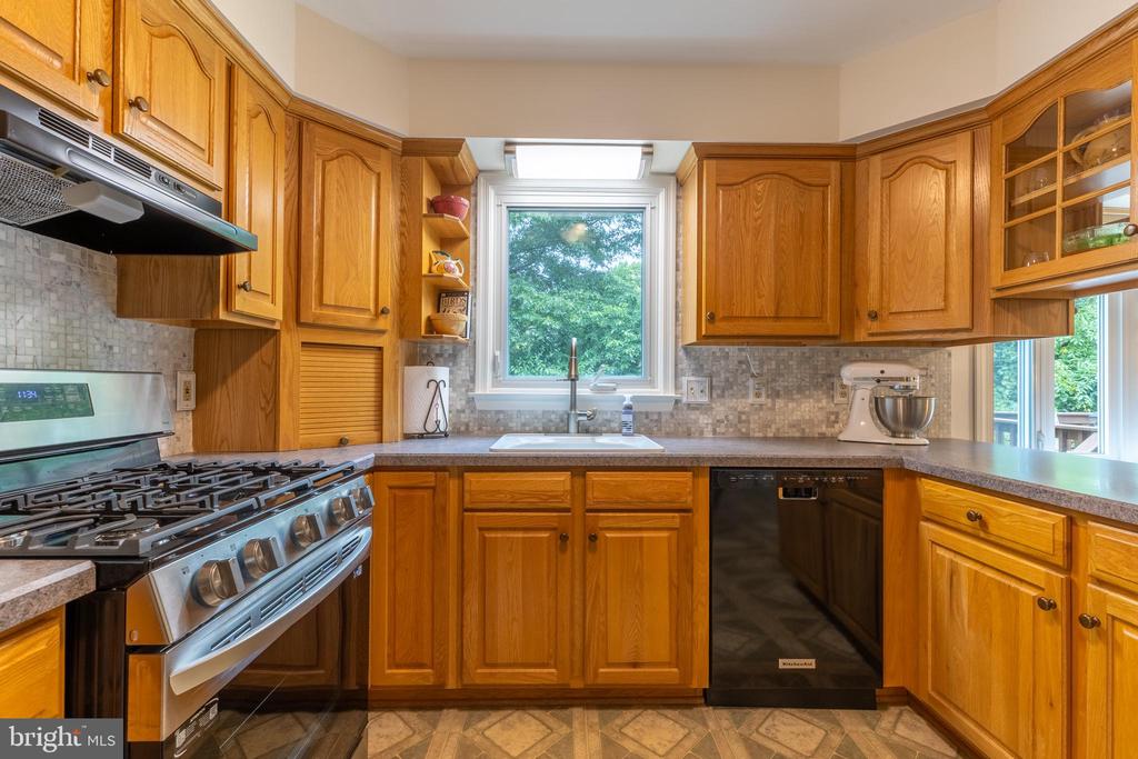 19 W WEST RIDGE COURT