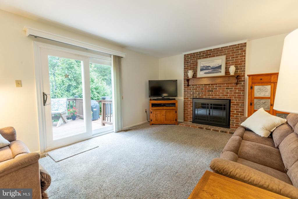 19 W WEST RIDGE COURT