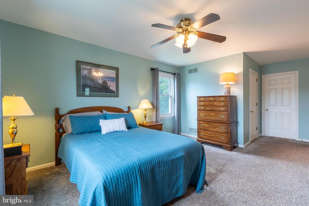 19 W WEST RIDGE COURT