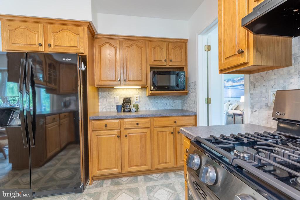19 W WEST RIDGE COURT