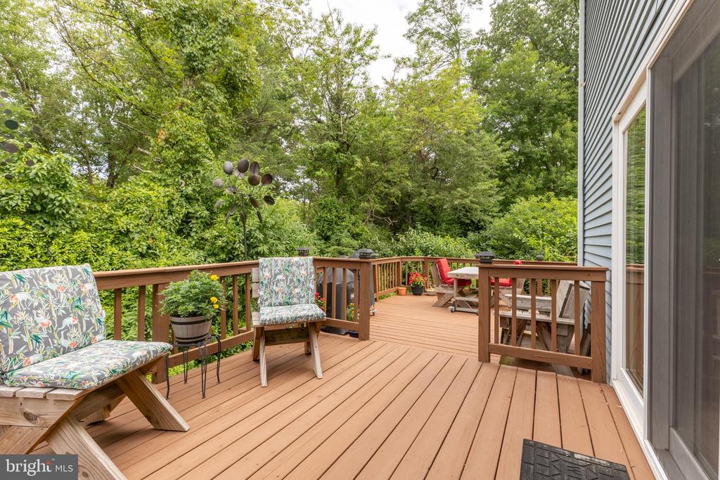 19 W WEST RIDGE COURT