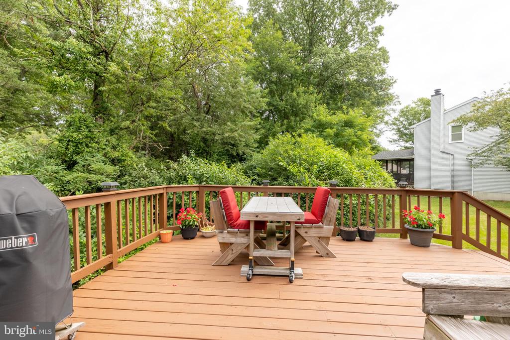 19 W WEST RIDGE COURT