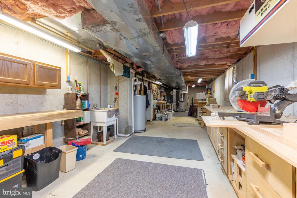 19 W WEST RIDGE COURT