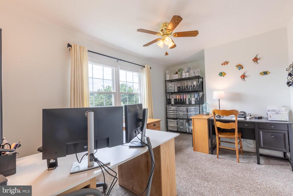19 W WEST RIDGE COURT
