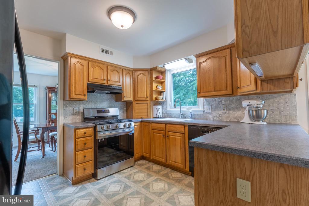 19 W WEST RIDGE COURT