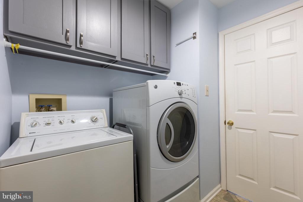 19 W WEST RIDGE COURT