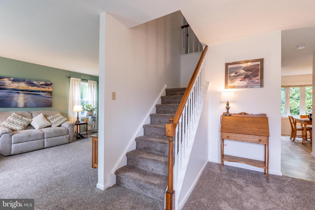 19 W WEST RIDGE COURT