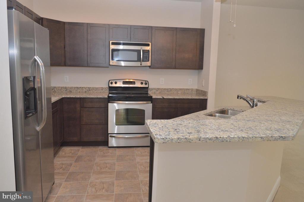 3000 FOUNTAINVIEW CIRCLE UNIT 3304