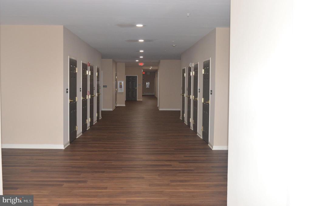 3000 FOUNTAINVIEW CIRCLE UNIT 3304