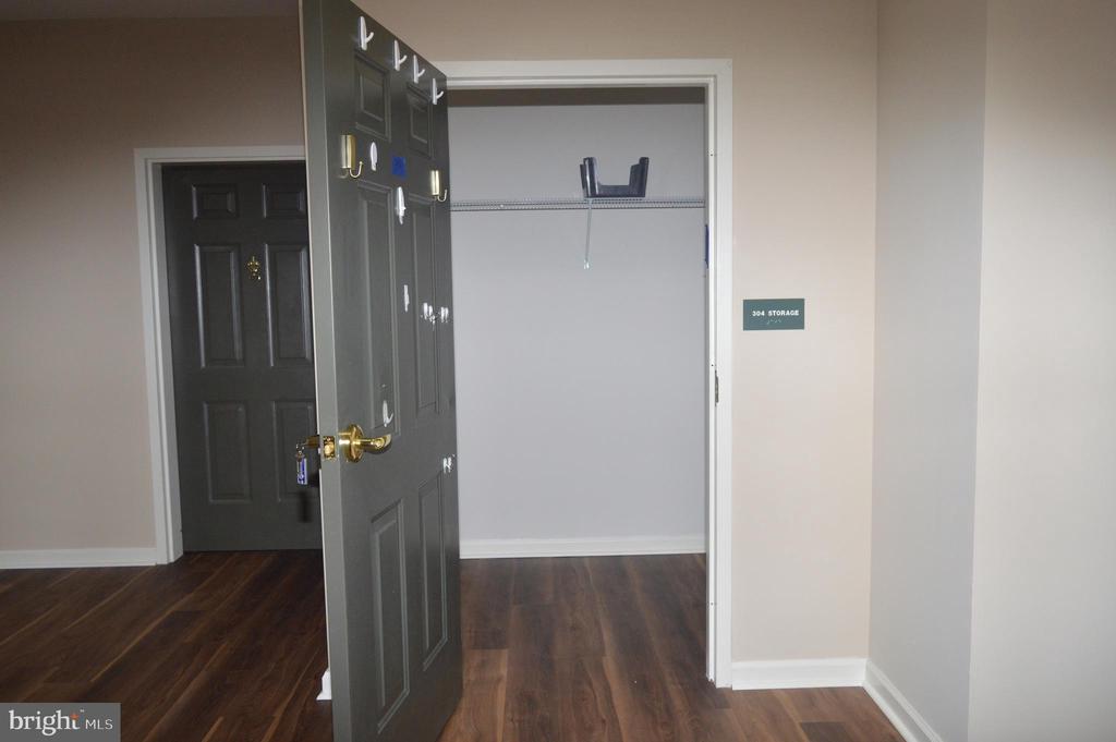 3000 FOUNTAINVIEW CIRCLE UNIT 3304