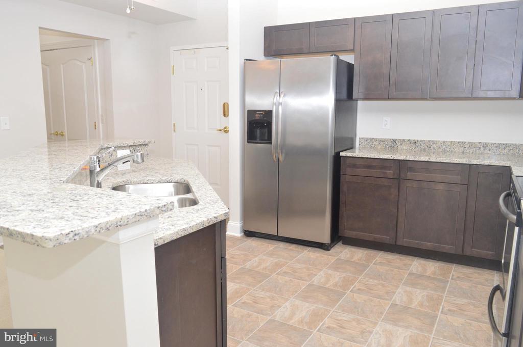 3000 FOUNTAINVIEW CIRCLE UNIT 3304