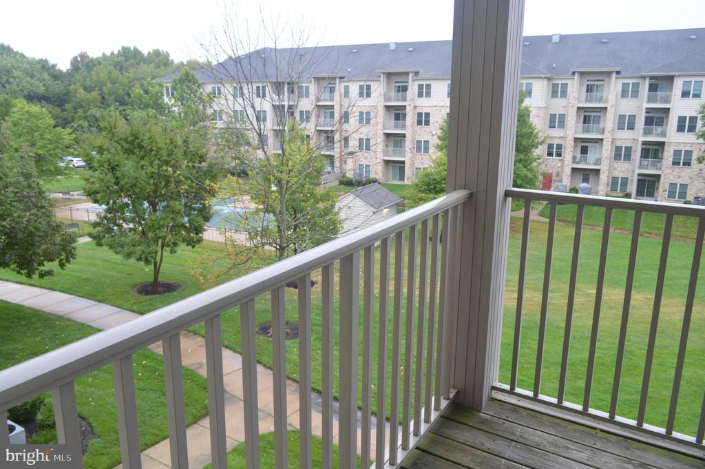 3000 FOUNTAINVIEW CIRCLE UNIT 3304
