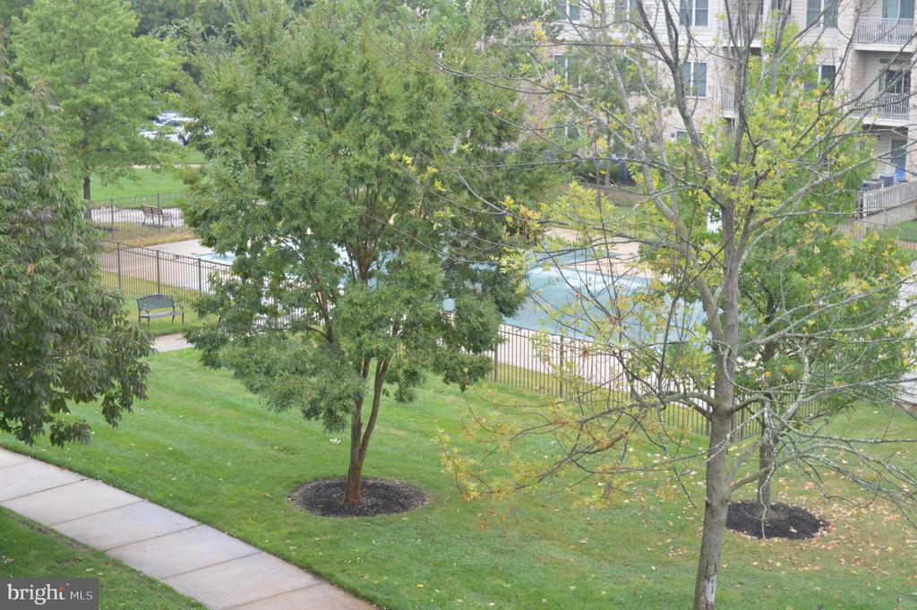 3000 FOUNTAINVIEW CIRCLE UNIT 3304