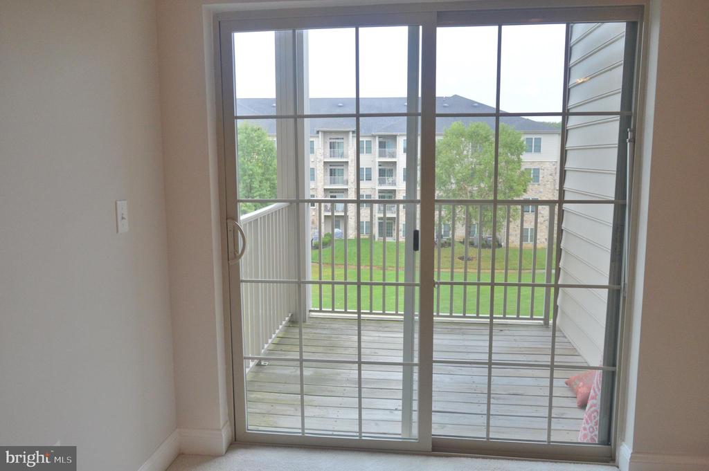3000 FOUNTAINVIEW CIRCLE UNIT 3304