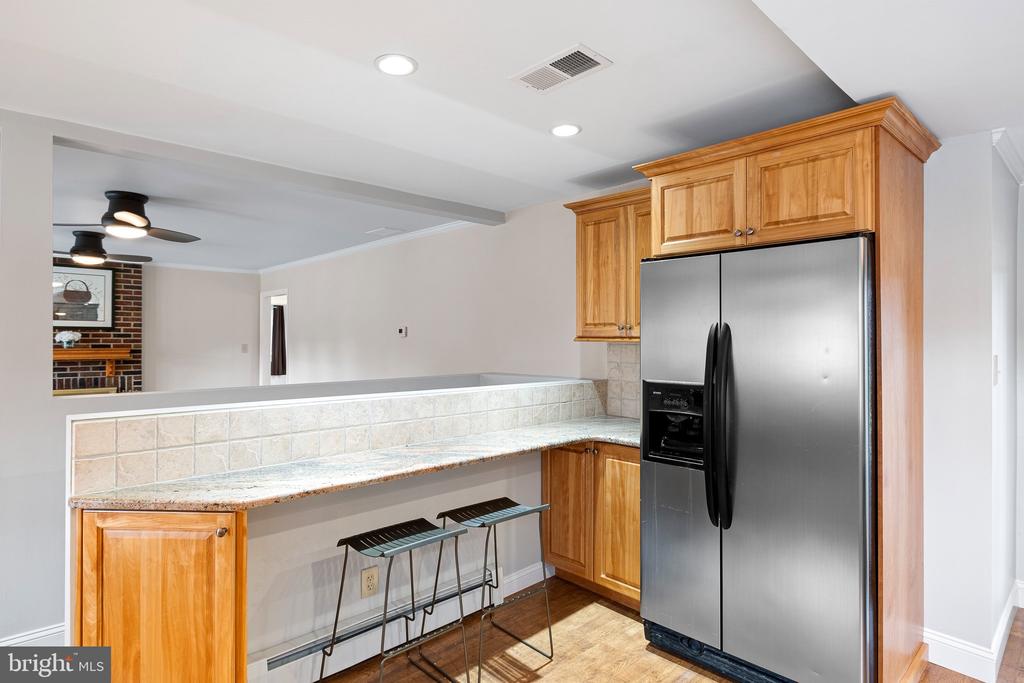 2413 DARNAY LANE