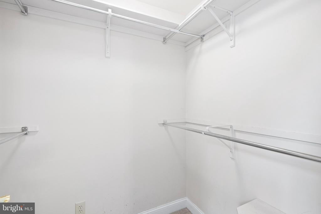 2413 DARNAY LANE