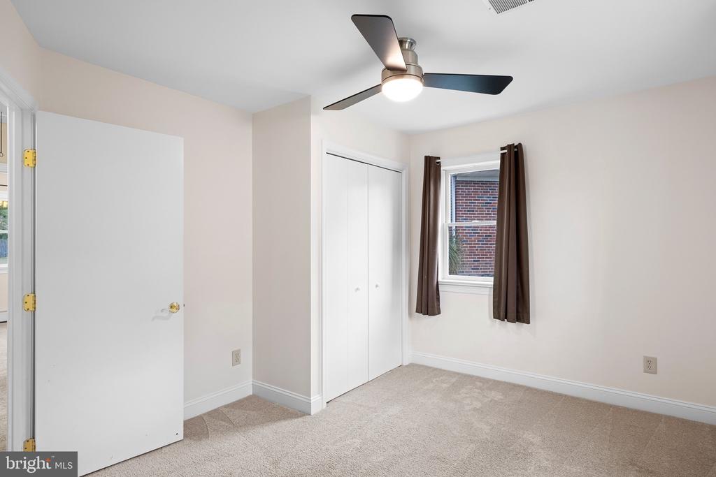 2413 DARNAY LANE