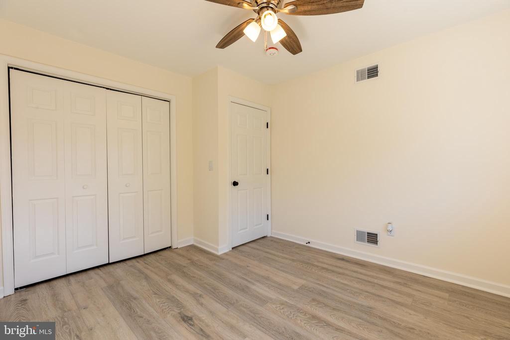 963 ALEXANDRIA DRIVE