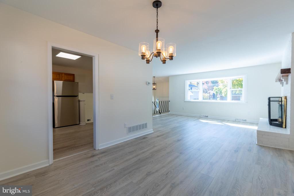 963 ALEXANDRIA DRIVE
