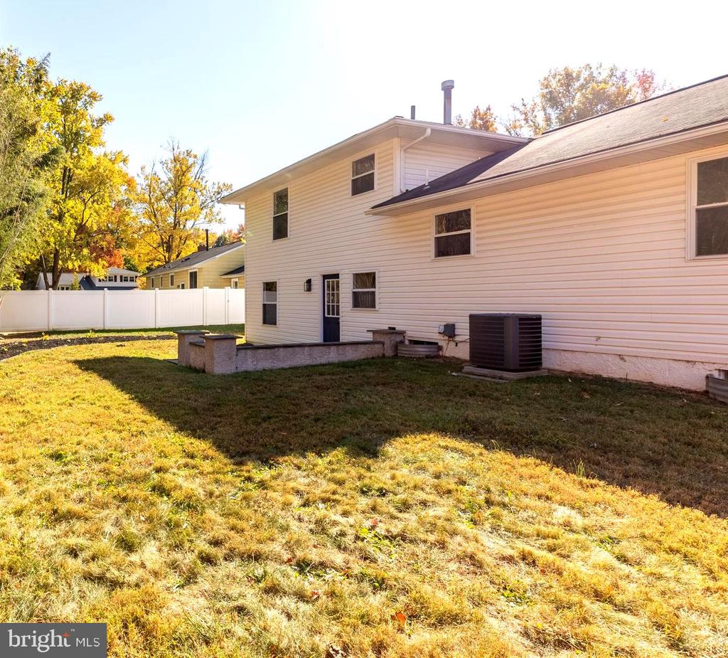 963 ALEXANDRIA DRIVE