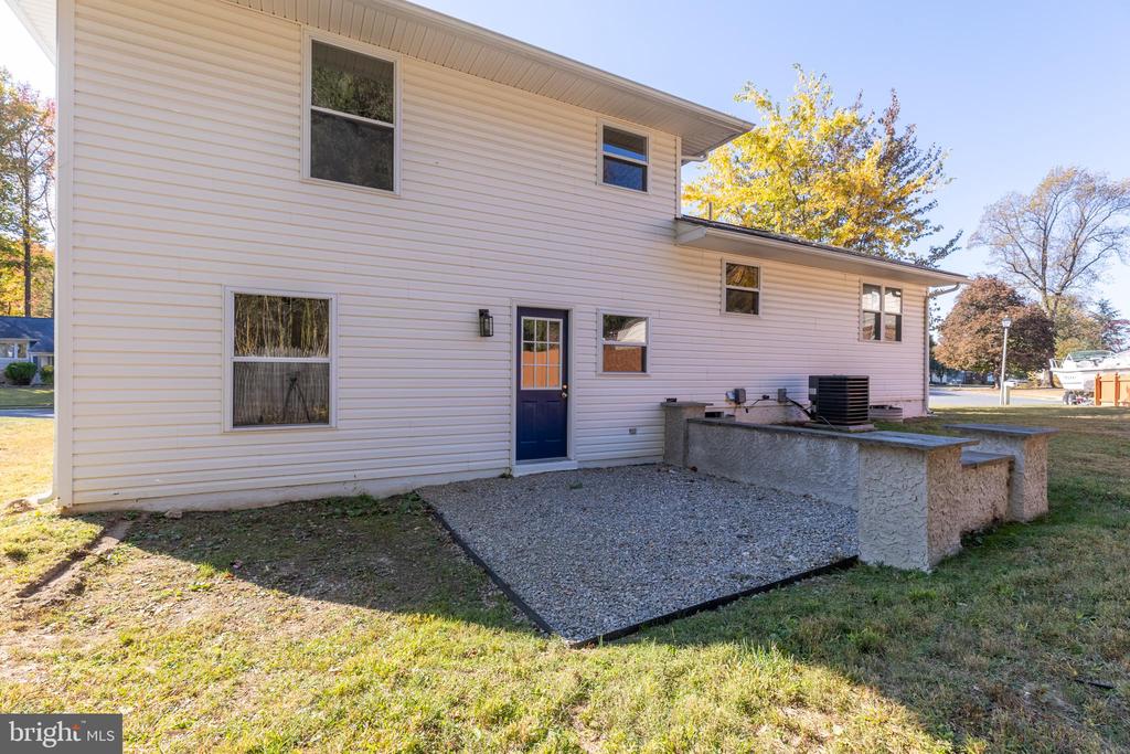 963 ALEXANDRIA DRIVE