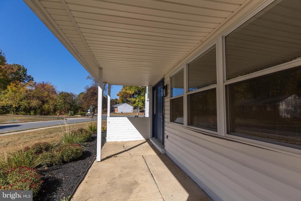 963 ALEXANDRIA DRIVE