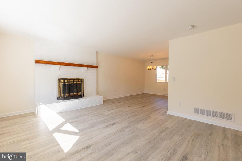 963 ALEXANDRIA DRIVE