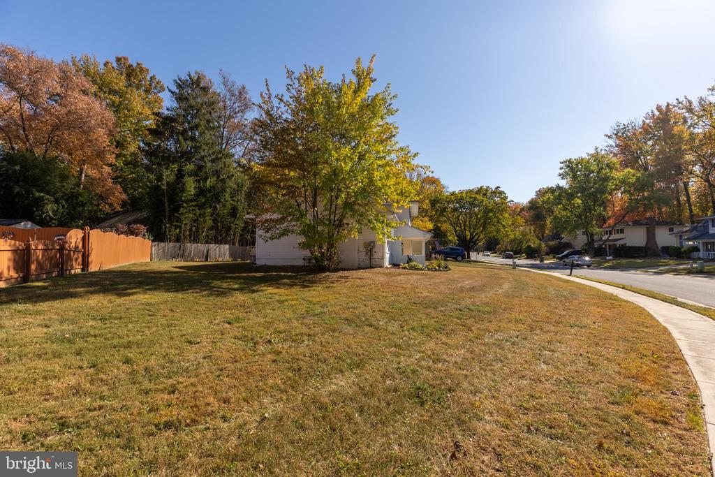 963 ALEXANDRIA DRIVE