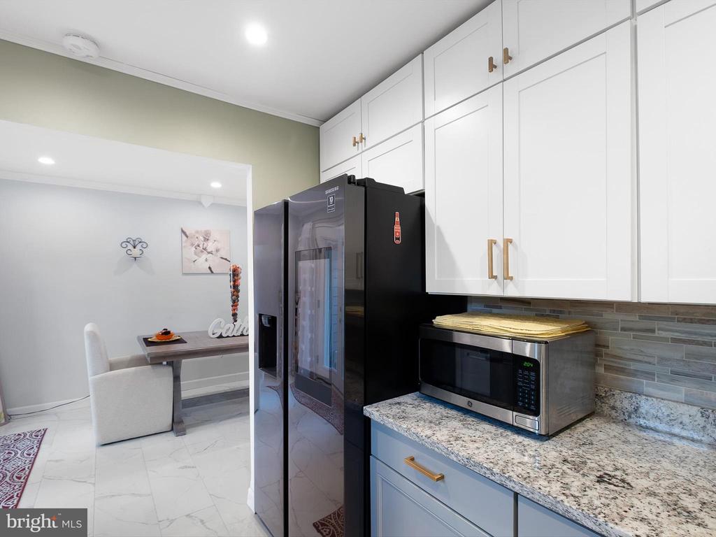 135 E GREEN VALLEY CIRCLE
