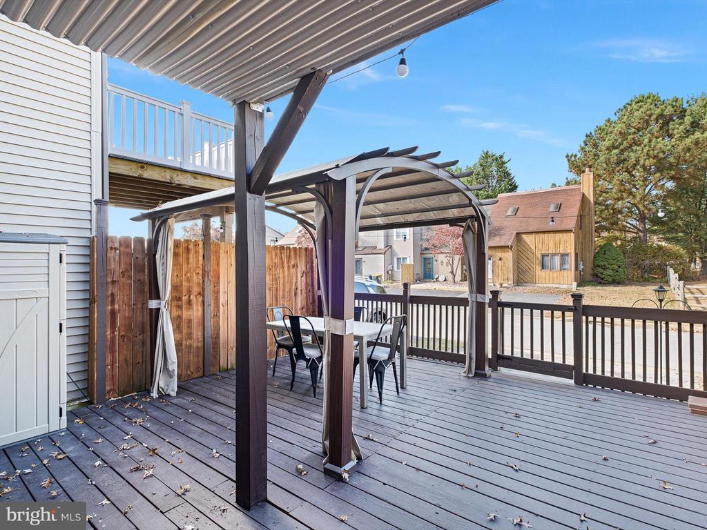 135 E GREEN VALLEY CIRCLE