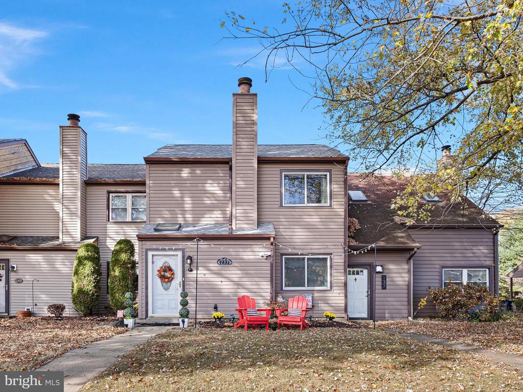 135 E GREEN VALLEY CIRCLE