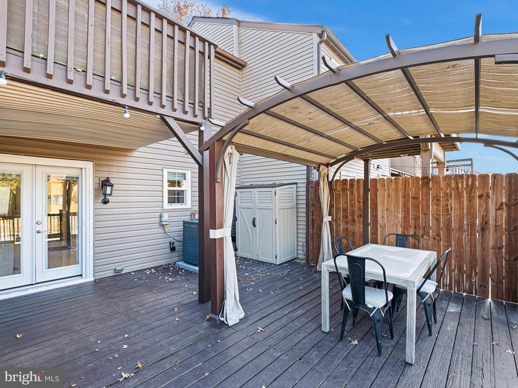135 E GREEN VALLEY CIRCLE