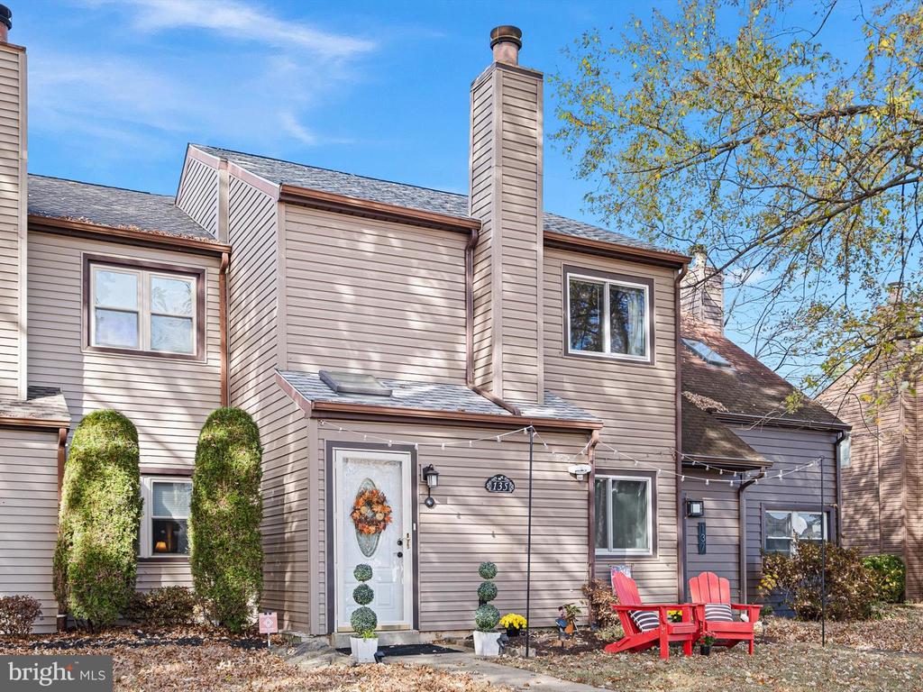 135 E GREEN VALLEY CIRCLE