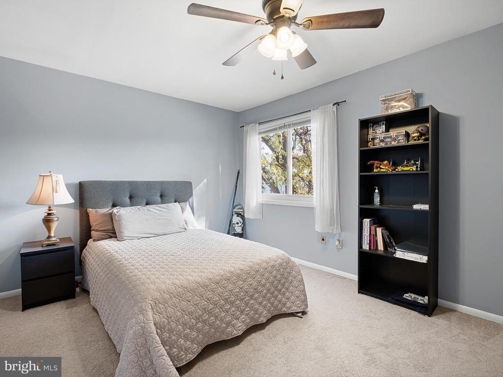 135 E GREEN VALLEY CIRCLE