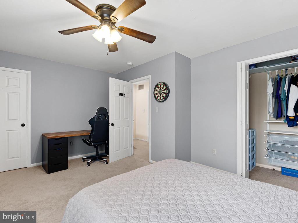 135 E GREEN VALLEY CIRCLE