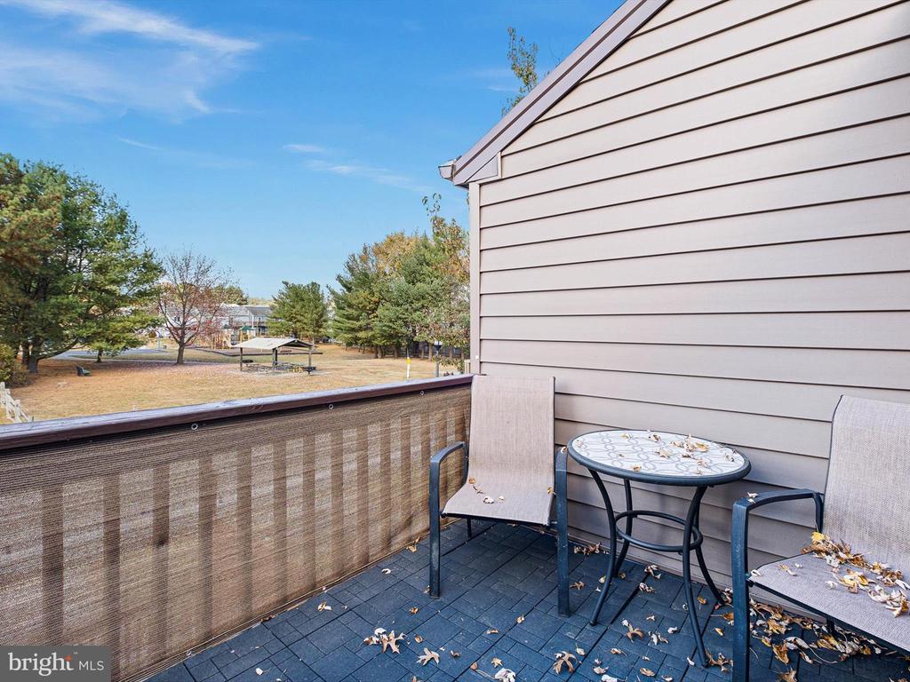 135 E GREEN VALLEY CIRCLE