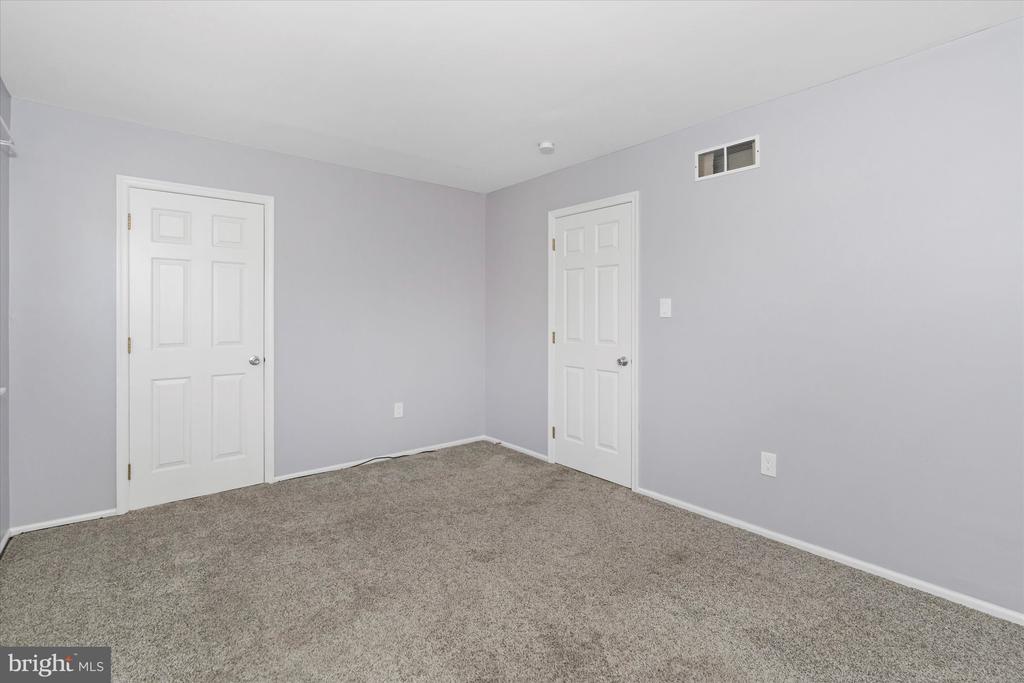 615 DELAWARE STREET Unit: 10