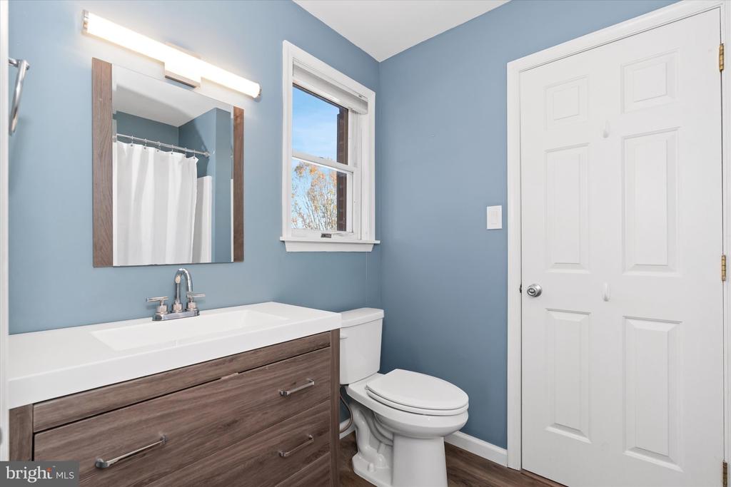 615 DELAWARE STREET Unit: 10