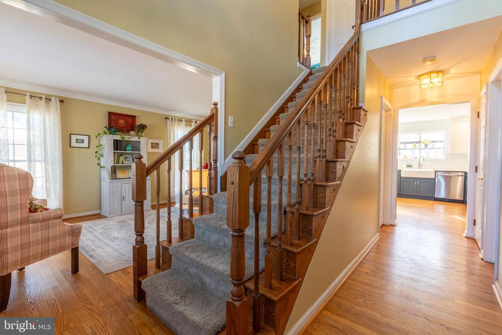 16 SOMERSET LANE