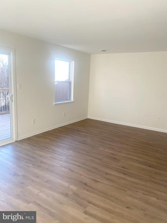 34 LOWER VALLEY LANE