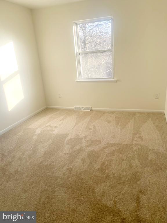 34 LOWER VALLEY LANE