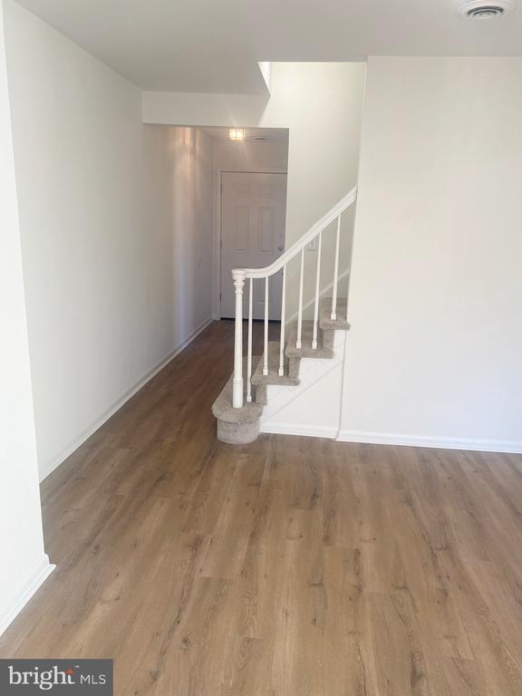 34 LOWER VALLEY LANE