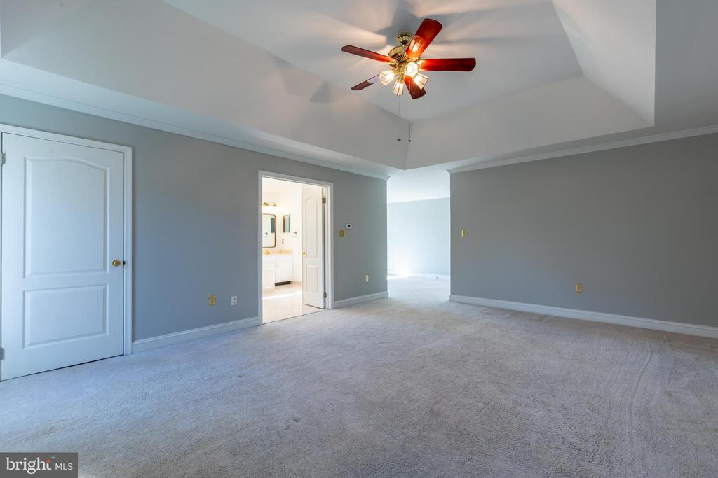42 SPRINGBROOK LANE