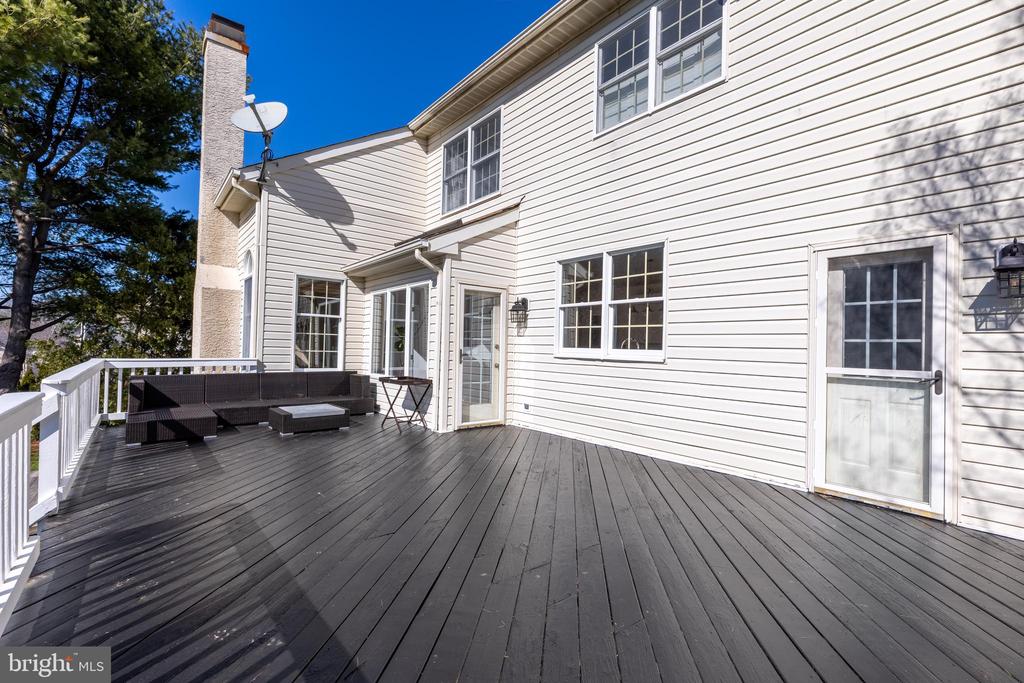 42 SPRINGBROOK LANE