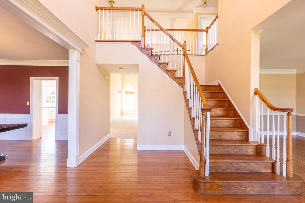 42 SPRINGBROOK LANE