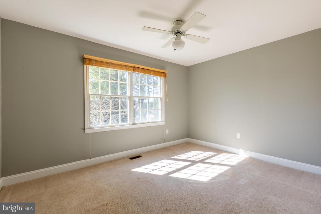 42 SPRINGBROOK LANE