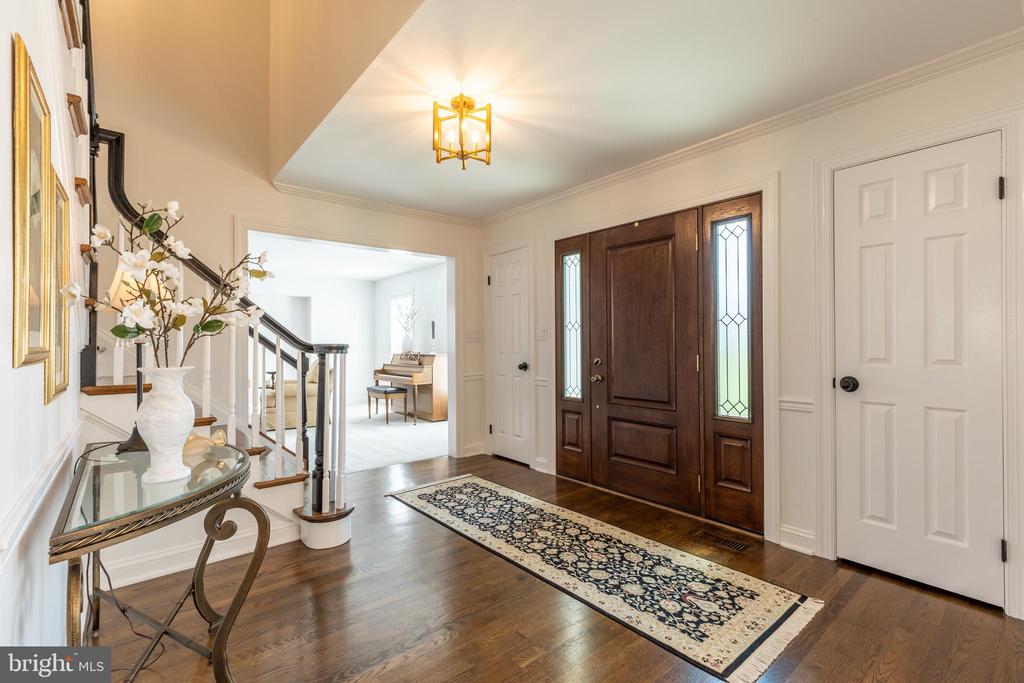 20 AUTUMNWOOD DRIVE
