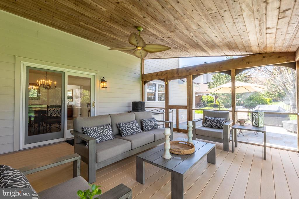 20 AUTUMNWOOD DRIVE