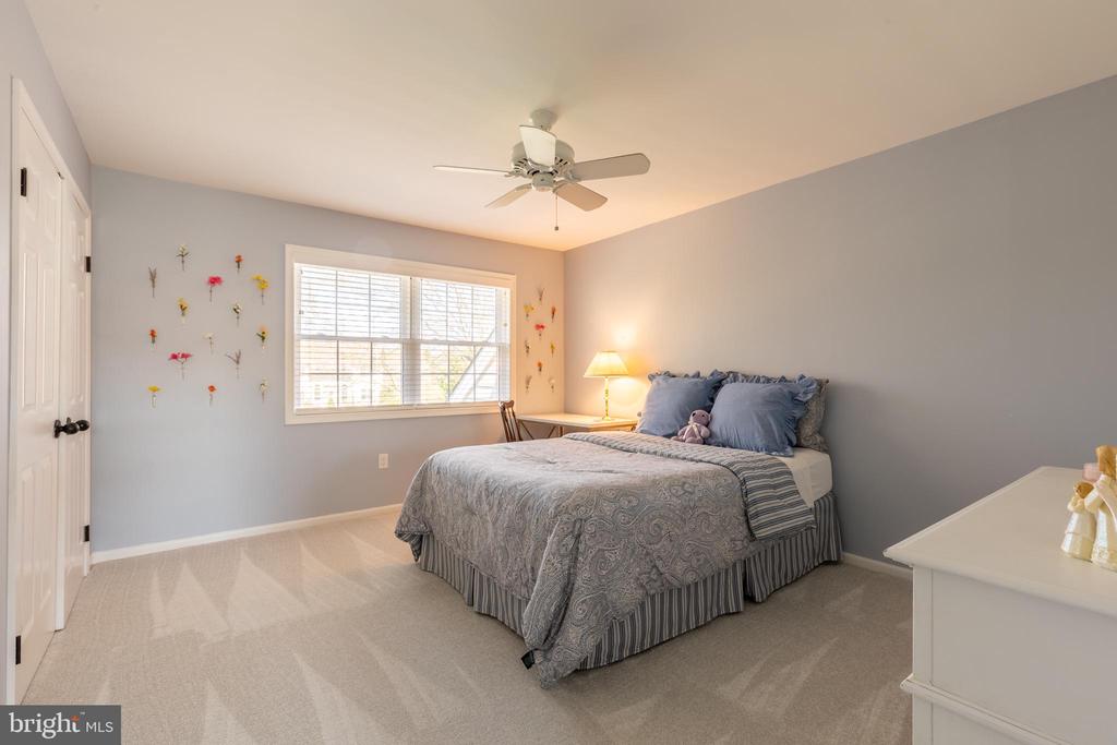 20 AUTUMNWOOD DRIVE
